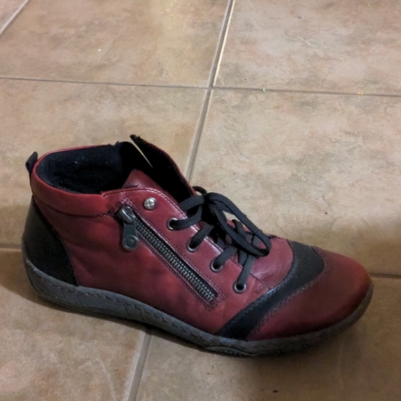 Remonte red shoes - Picture 2 of 3